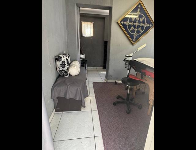 3 BEDROOM HOUSE FOR SALE IN CROSBY